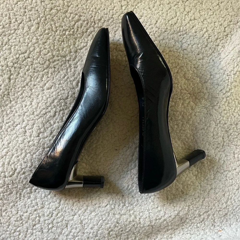 Stuart Weitzman Navy Heels with Bronze Block Accent - Picture 14 of 15